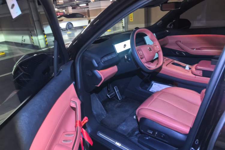 Used Nio EC7 2024 75 kWh Driver Seat