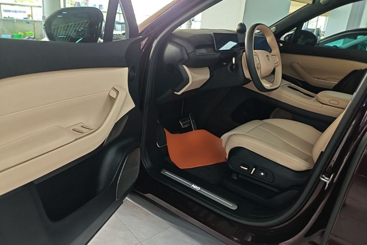 Used Nio EC7 2024 75 kWh Driver Seat