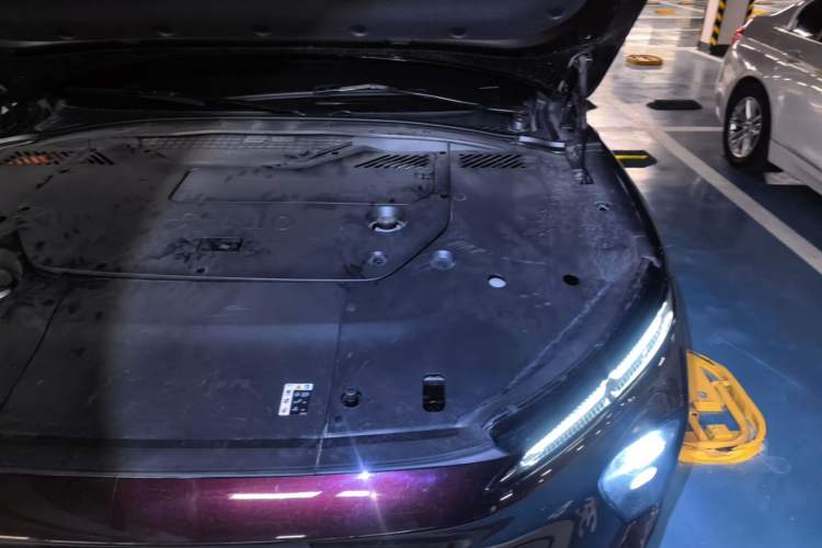 Used Nio EC7 2024 75 kWh Engine Bay Left