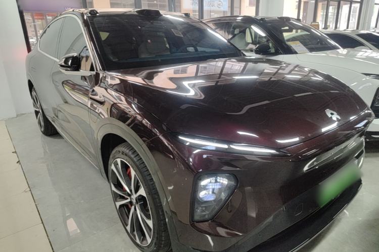 Used Nio EC7 2024 75 kWh Front Right 45 Deg