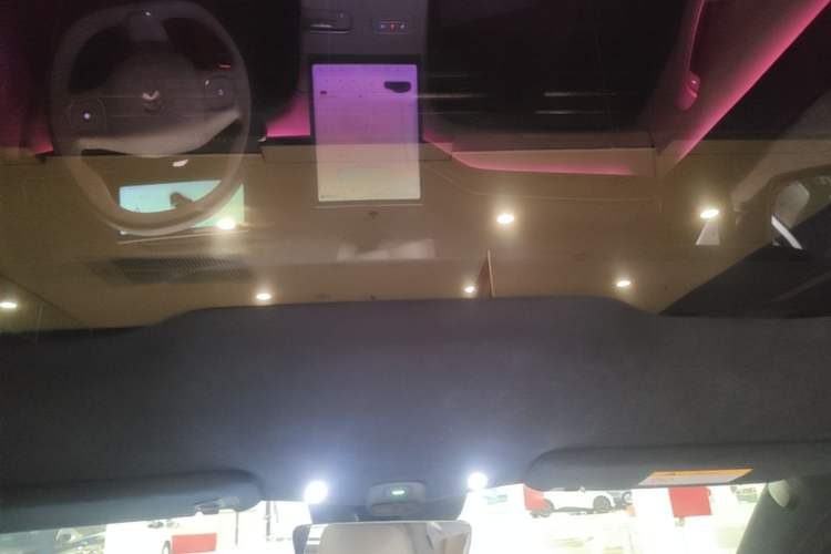 Used Nio EC7 2024 75 kWh Headliner