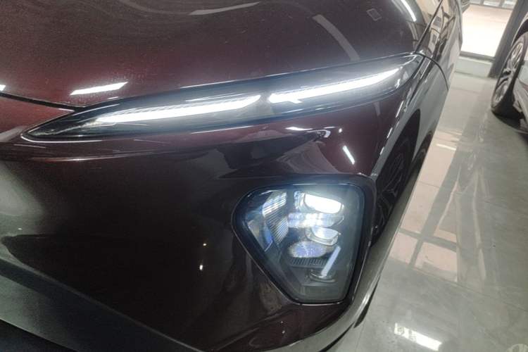 Used Nio EC7 2024 75 kWh Left Front Headlight