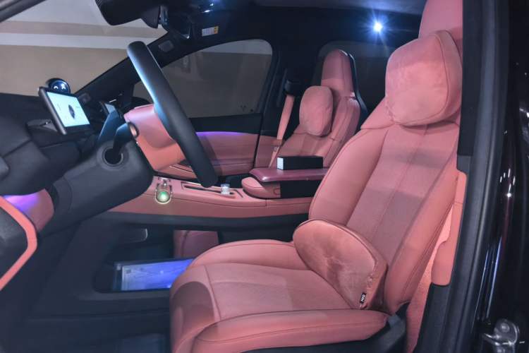Used Nio EC7 2024 75 kWh Left Front Seat