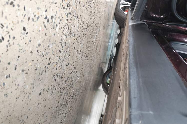 Used Nio EC7 2024 100kWh Left Side Sill