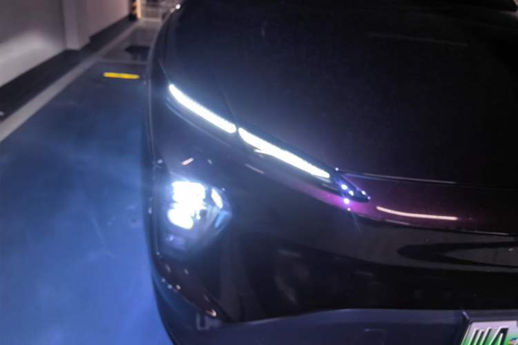 Used Nio EC7 2024 75 kWh Right Front Headlight