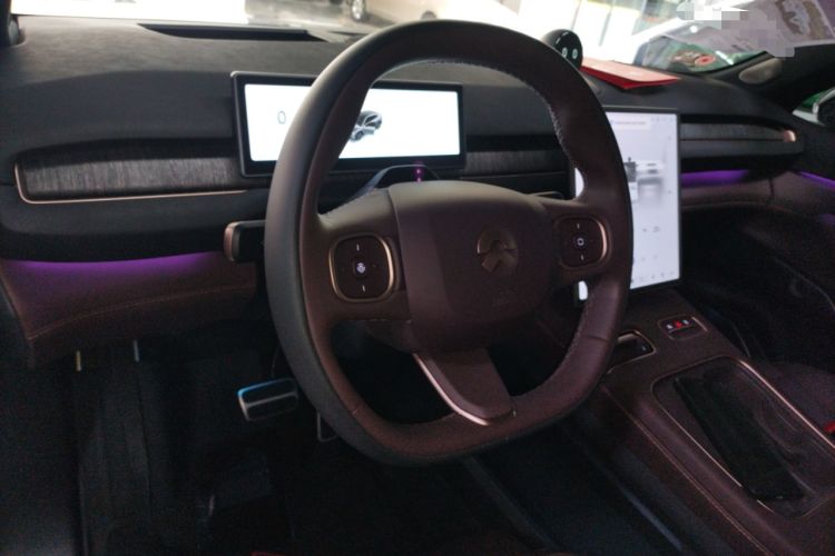 Used Nio EC7 2024 75 kWh Center Console
