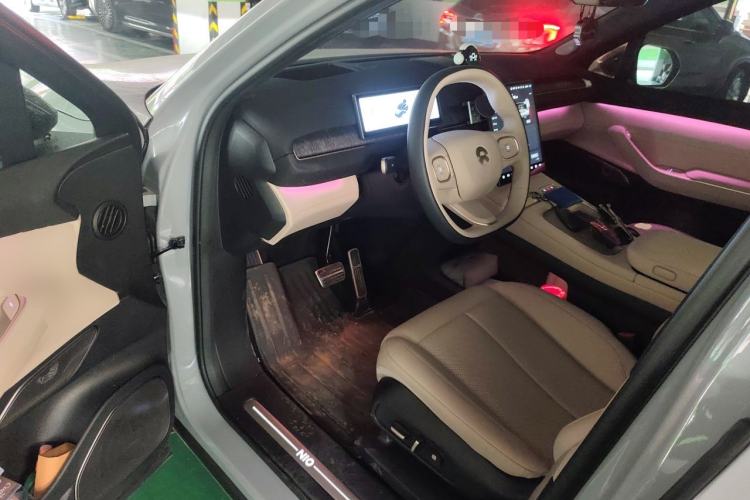 Used Nio EC7 2024 75 kWh Driver Seat