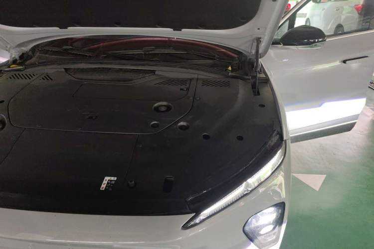 Used Nio EC7 2024 75 kWh Engine Bay Left