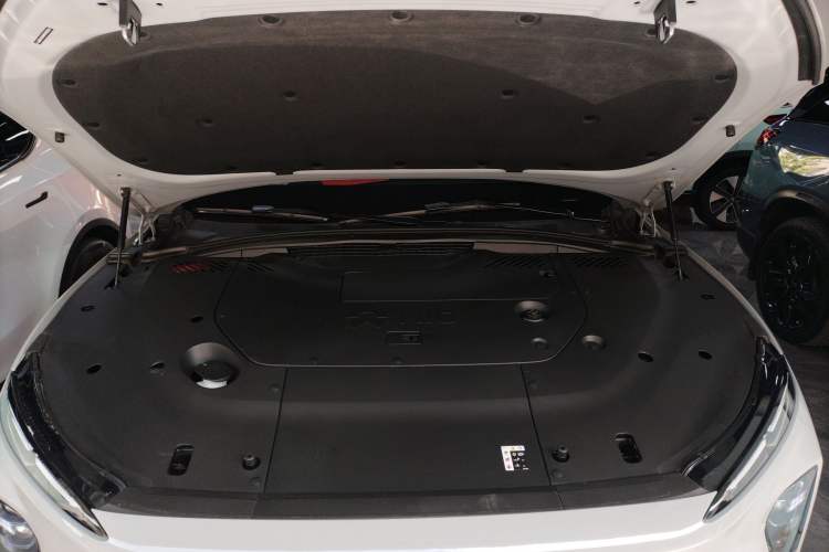 Used Nio EC7 2024 75 kWh Engine Bay