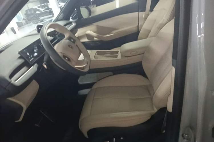 Used Nio EC7 2024 75 kWh Left Front Seat