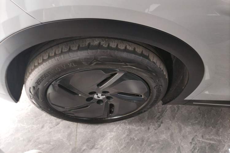 Used Nio EC7 2024 75 kWh Left Front Wheel Hub
