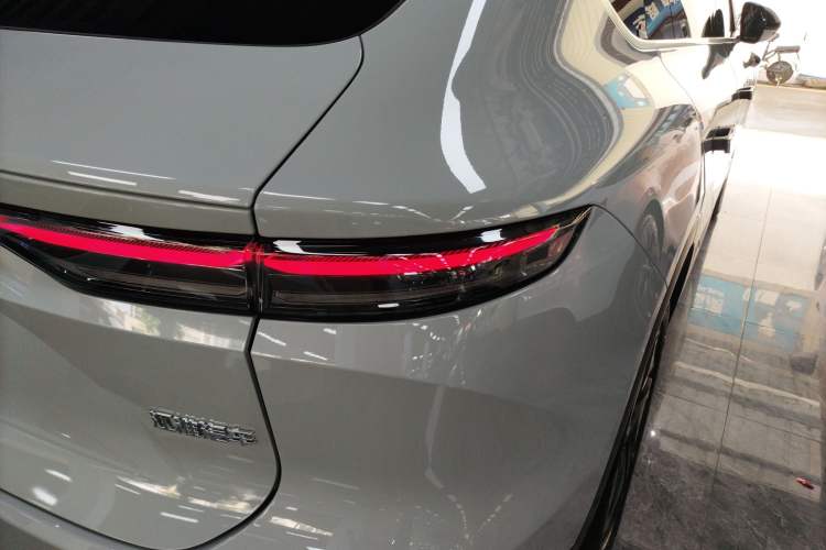 Used Nio EC7 2024 75 kWh Right Rear Taillight