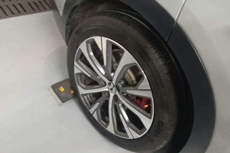 Used Nio EC7 2024 75 kWh Right Rear Wheel Hub