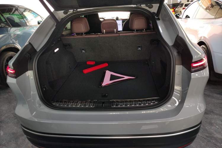 Used Nio EC7 2024 75 kWh Trunk
