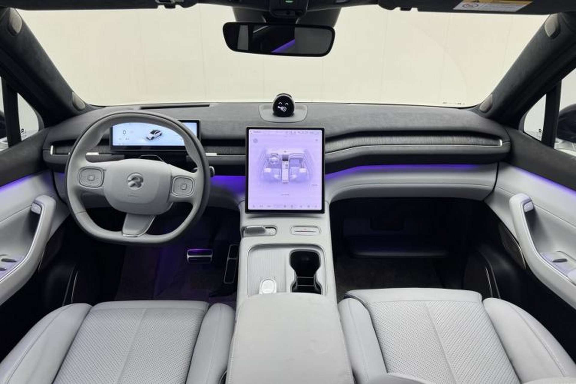Used Nio EC7 2024 75 kWh Center Console