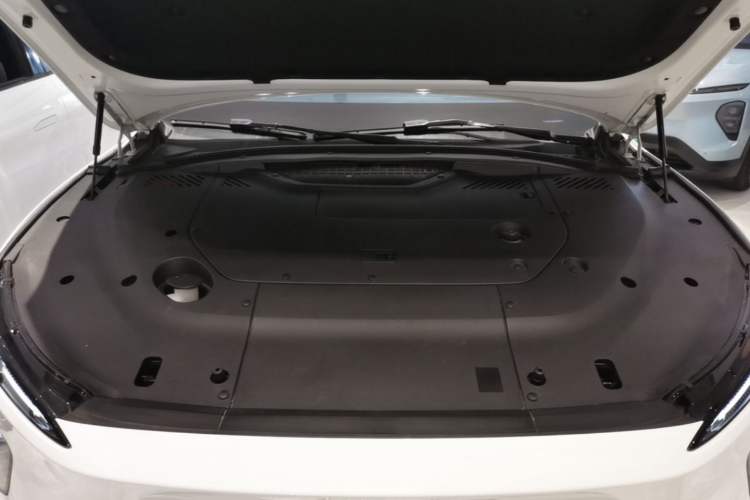 Used Nio EC7 2024 75 kWh Engine Bay
