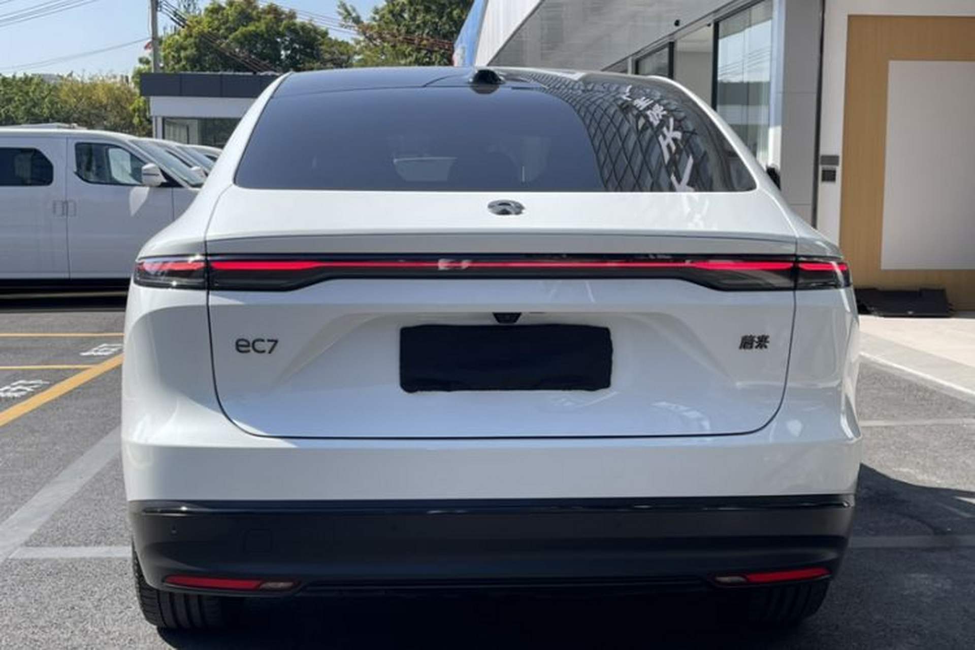 Used Nio EC7 2024 75 kWh Exterior 1