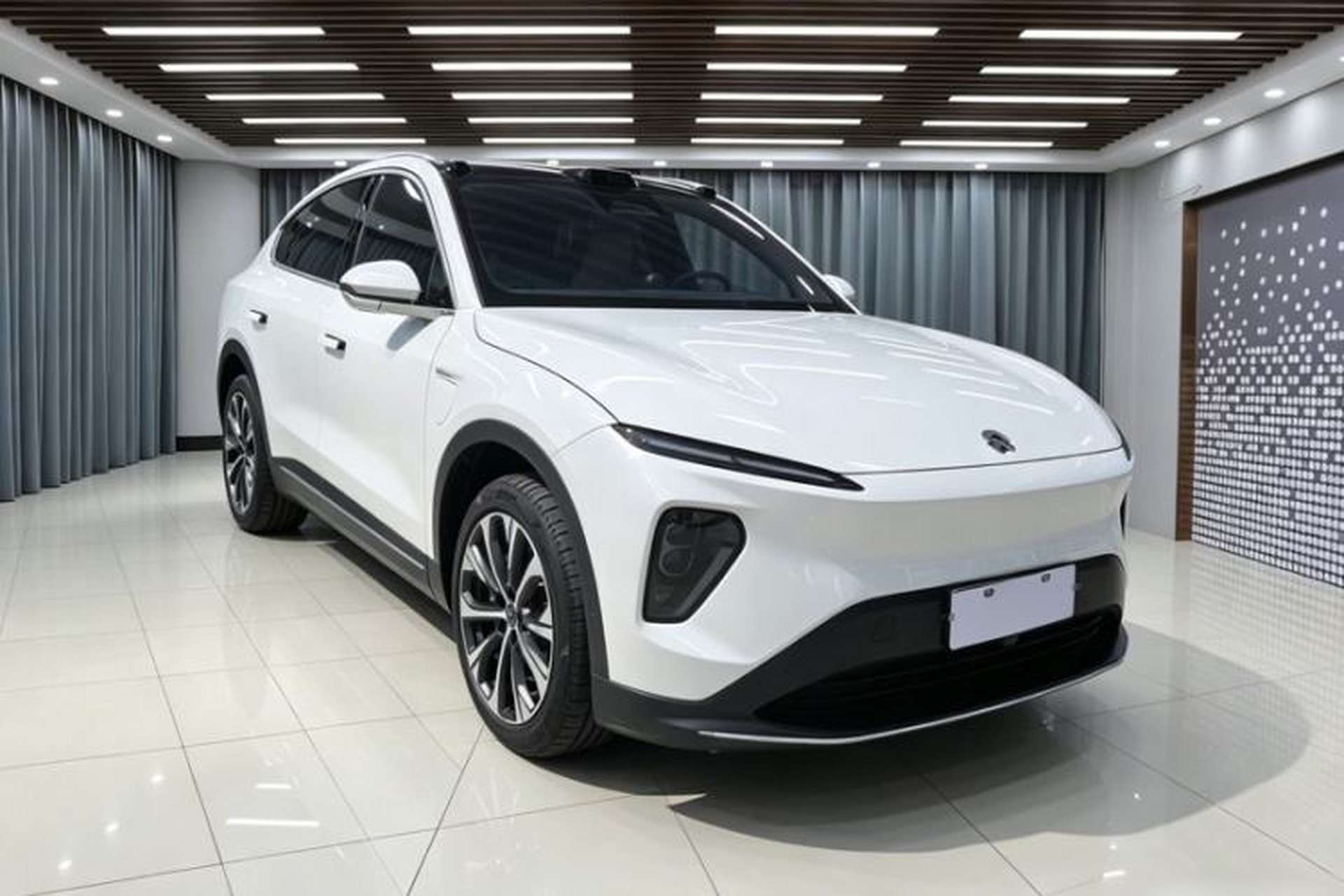 Used Nio EC7 2024 75 kWh Exterior 6