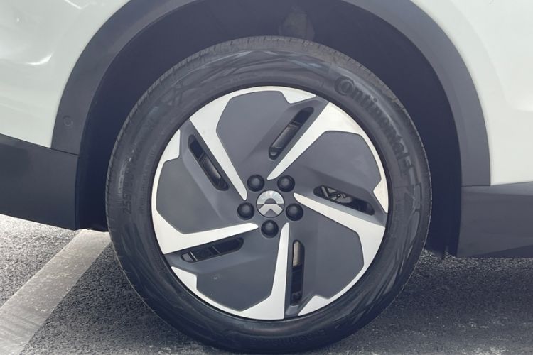 Used Nio EC7 2024 75 kWh Exterior 8