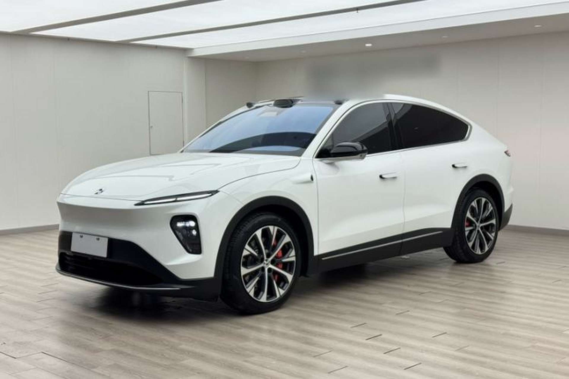 Used Nio EC7 2024 75 kWh Front Left 45 Deg
