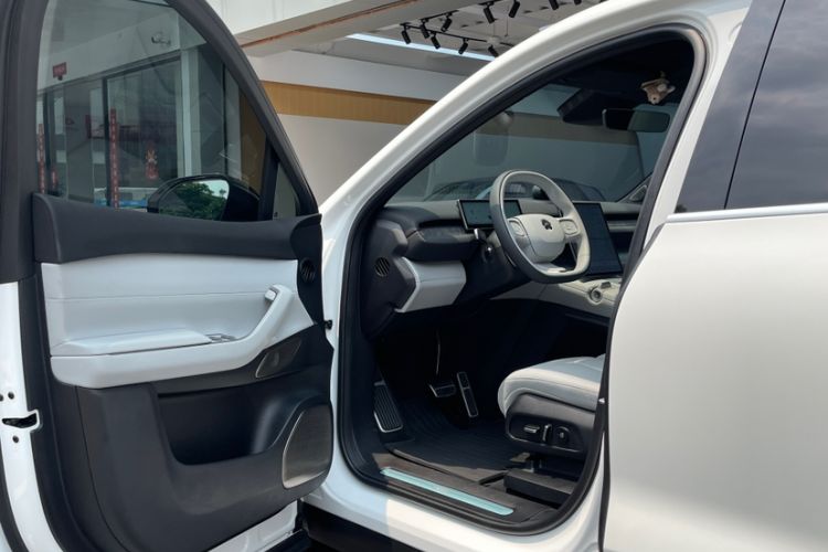 Used Nio EC7 2024 75 kWh Interior 2