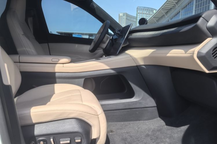 Used Nio EC7 2024 75 kWh Interior 5