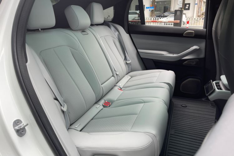 Used Nio EC7 2024 75 kWh Interior 8