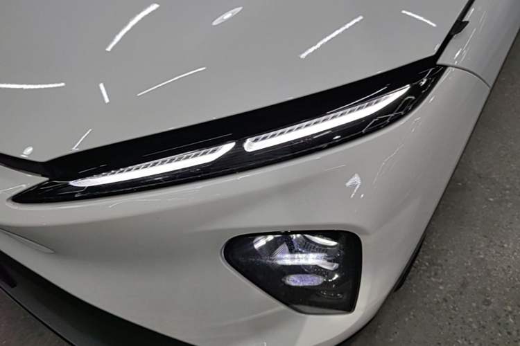 Used Nio EC7 2024 75 kWh Left Front Headlight