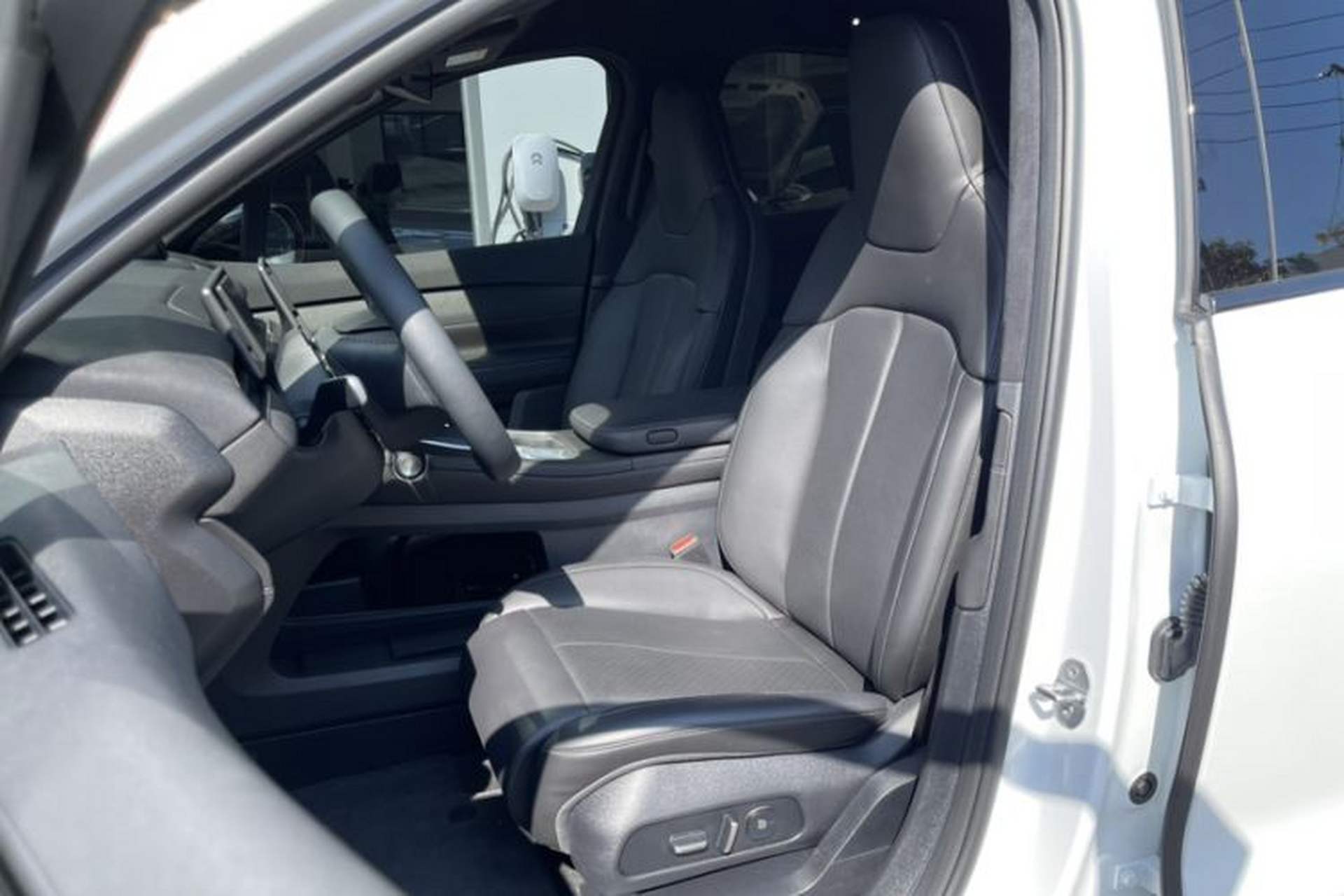 Used Nio EC7 2024 75 kWh Left Front Seat