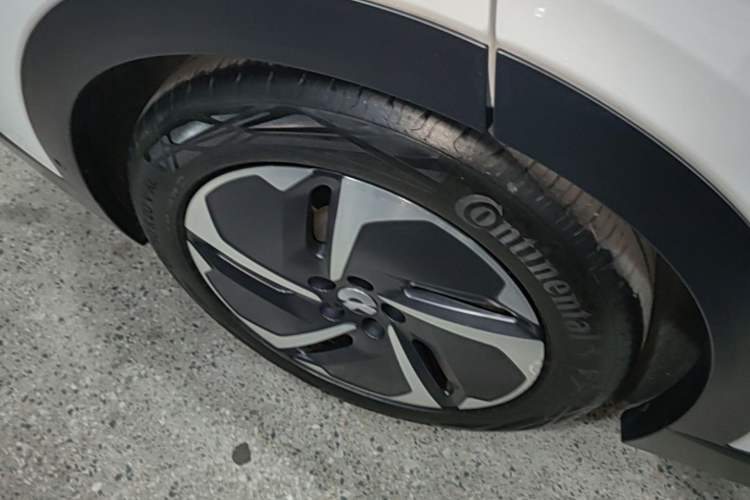Used Nio EC7 2024 75 kWh Right Rear Wheel Hub