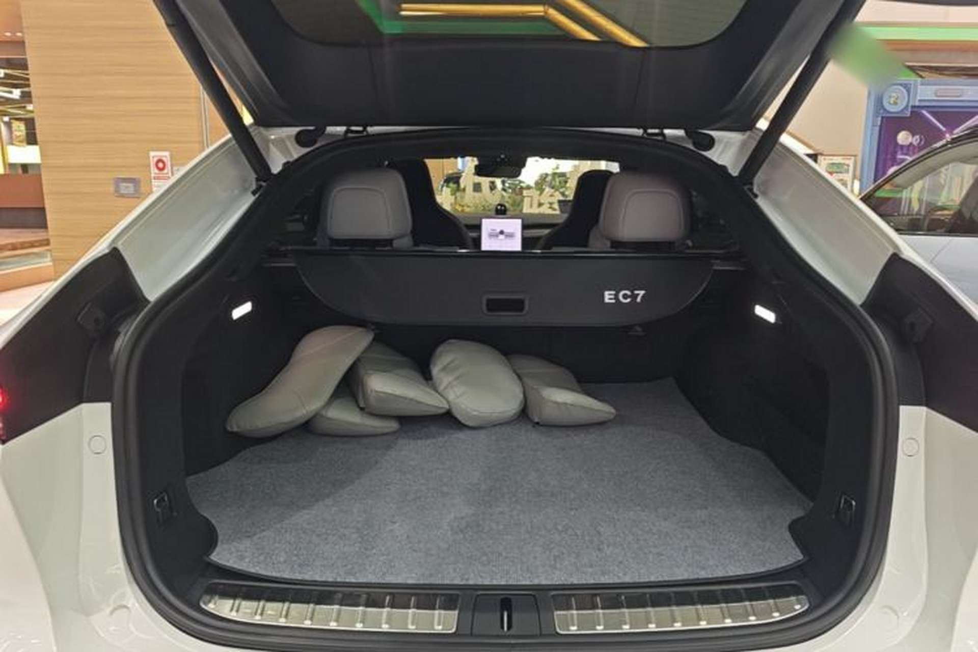 Used Nio EC7 2024 75 kWh Trunk