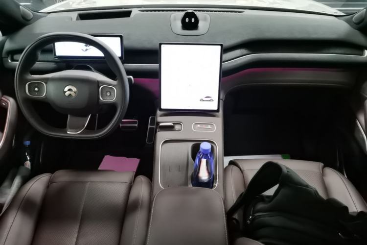 Used Nio EC7 2024 75 kWh Center Console