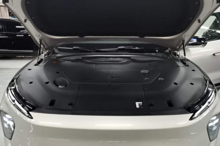 Used Nio EC7 2024 75 kWh Engine Bay