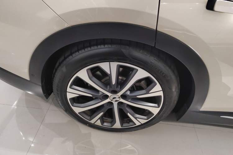 Used Nio EC7 2024 75 kWh Exterior 8