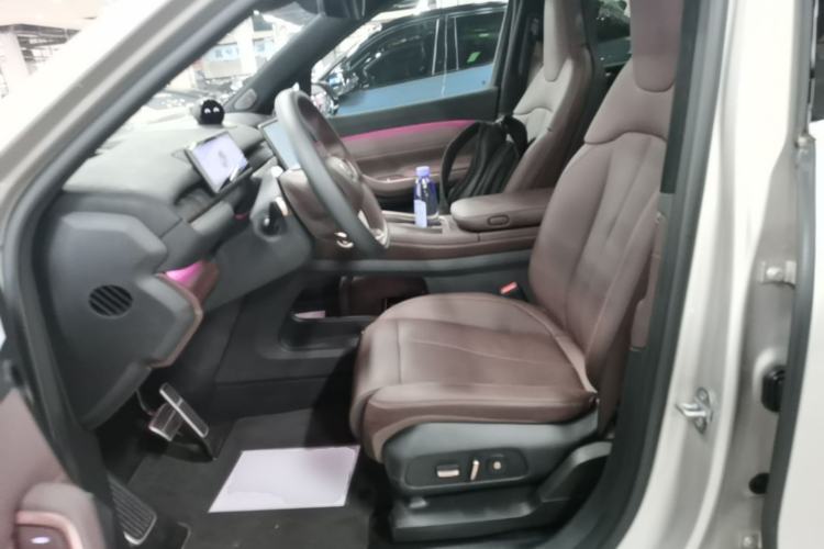 Used Nio EC7 2024 75 kWh Left Front Seat