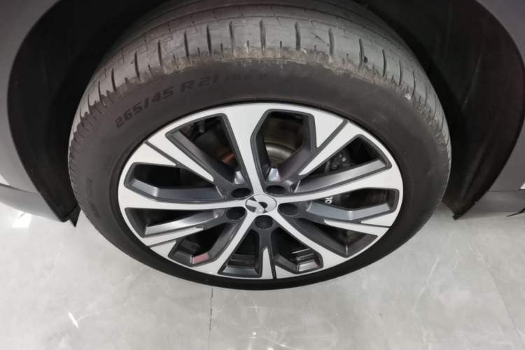 Used Nio EC7 2024 75 kWh Left Front Wheel Hub