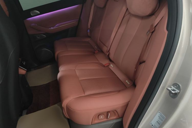Used Nio EC7 2024 75 kWh Left Rear Seat