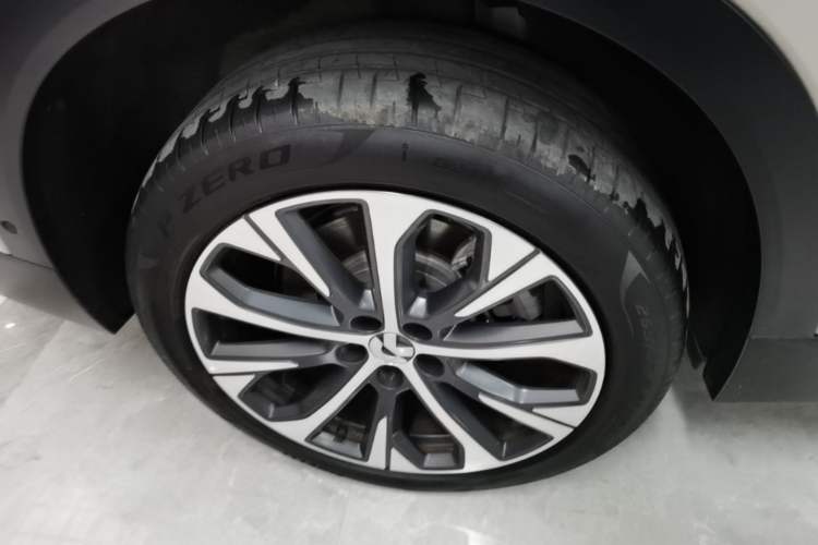 Used Nio EC7 2024 75 kWh Right Rear Wheel Hub