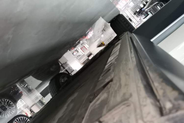 Used Nio EC7 2024 75 kWh Right Side Sill