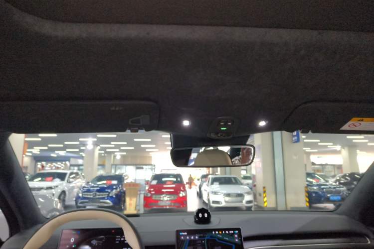 Used Nio ES6 2023 75 kWh Headliner