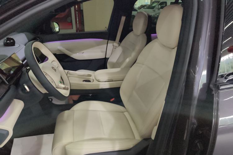 Used Nio ES6 2023 75 kWh Left Front Seat
