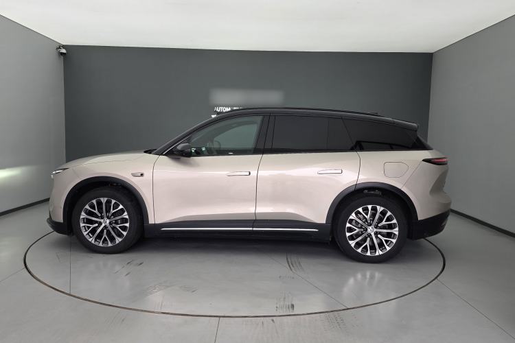 Used Nio ES6 2023 75 kWh Exterior 4