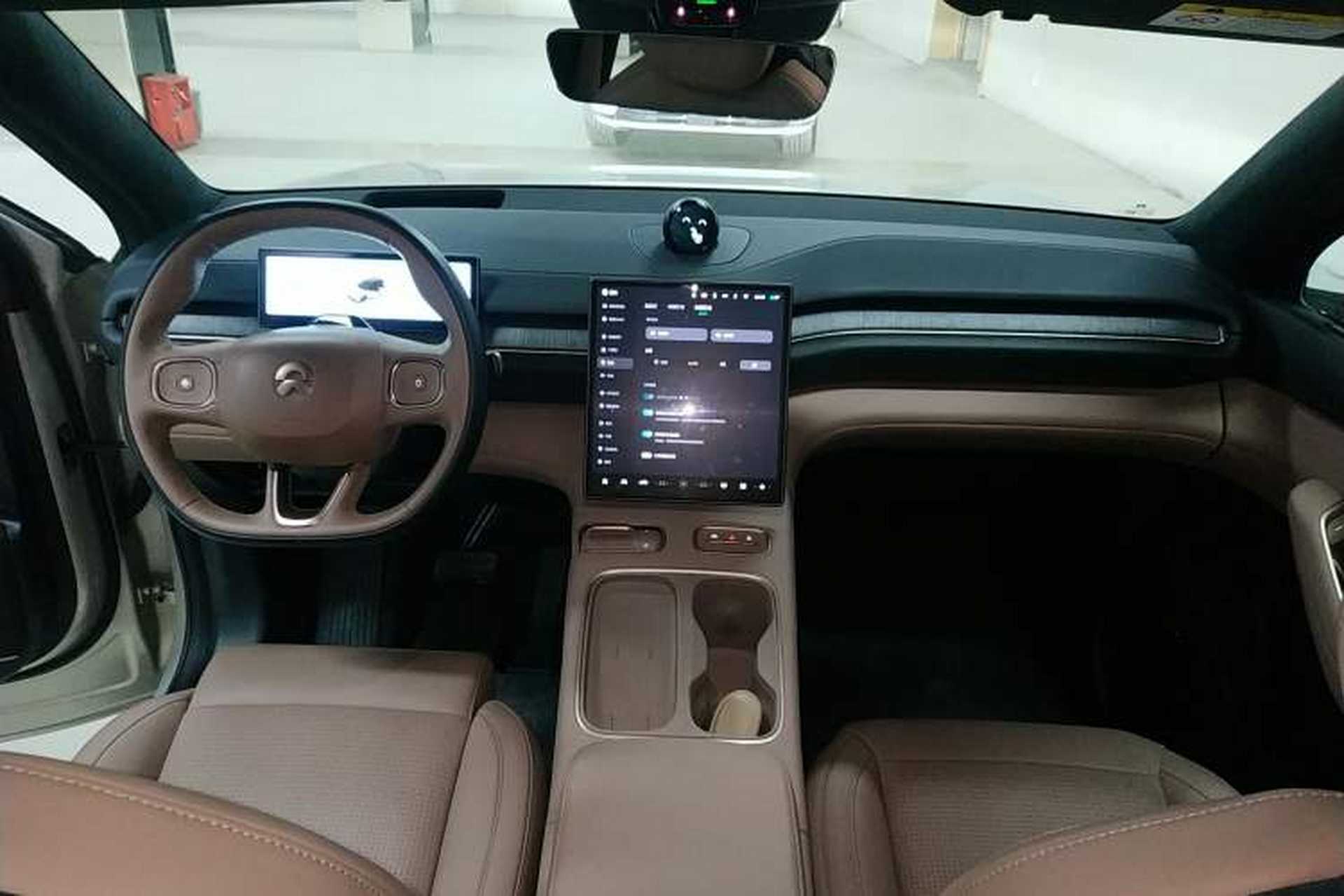Used Nio ES6 2023 75 kWh Interior 2