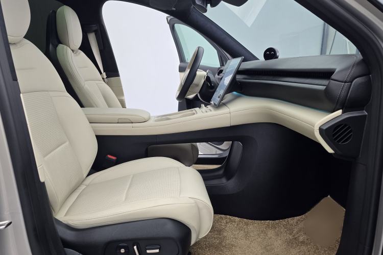 Used Nio ES6 2023 75 kWh Interior 5