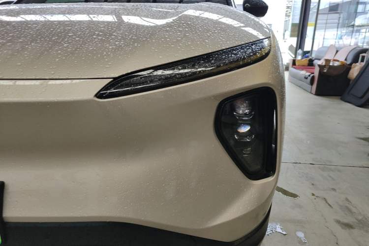 Used Nio ES6 2024 75 kWh Left Front Headlight