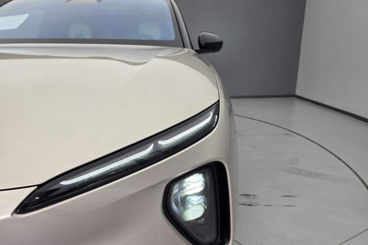 Used Nio ES6 2023 75 kWh Left Front Headlight