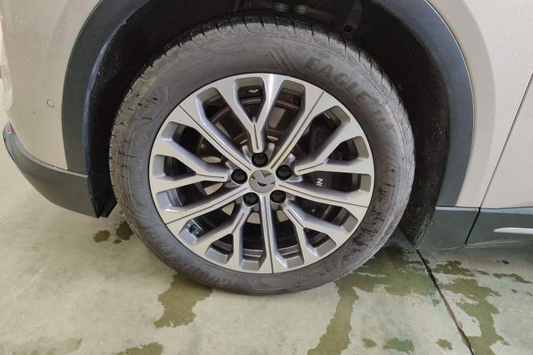 Used Nio ES6 2024 75 kWh Left Front Wheel Hub