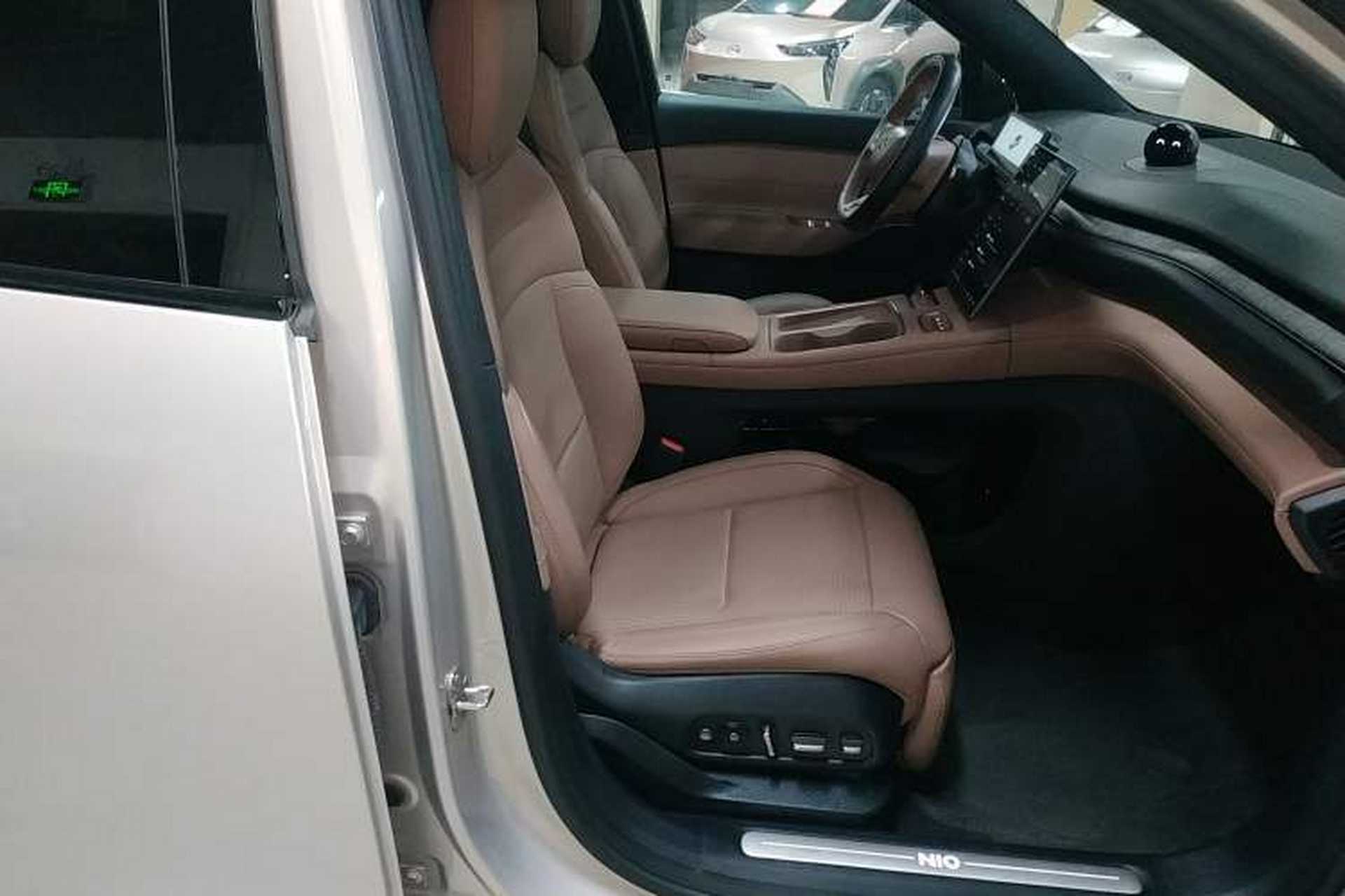 Used Nio ES6 2023 75 kWh Right Front Seat