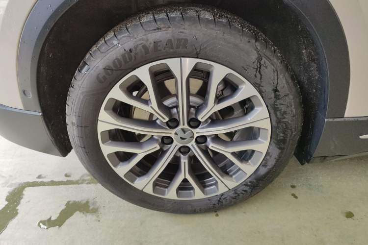 Used Nio ES6 2024 75 kWh Right Rear Wheel Hub