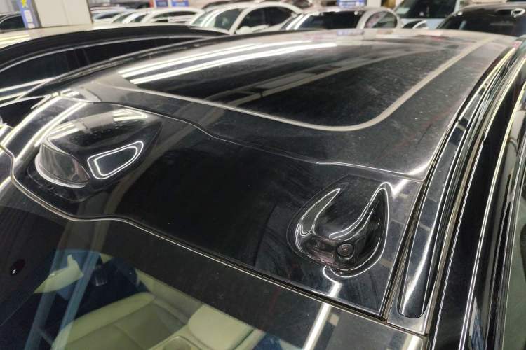 Used Nio ES6 2023 75 kWh Roof